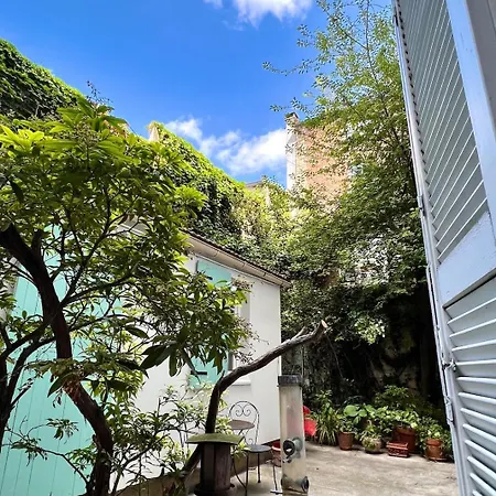 Secret Garden - Steps From Rue Lepic דירה